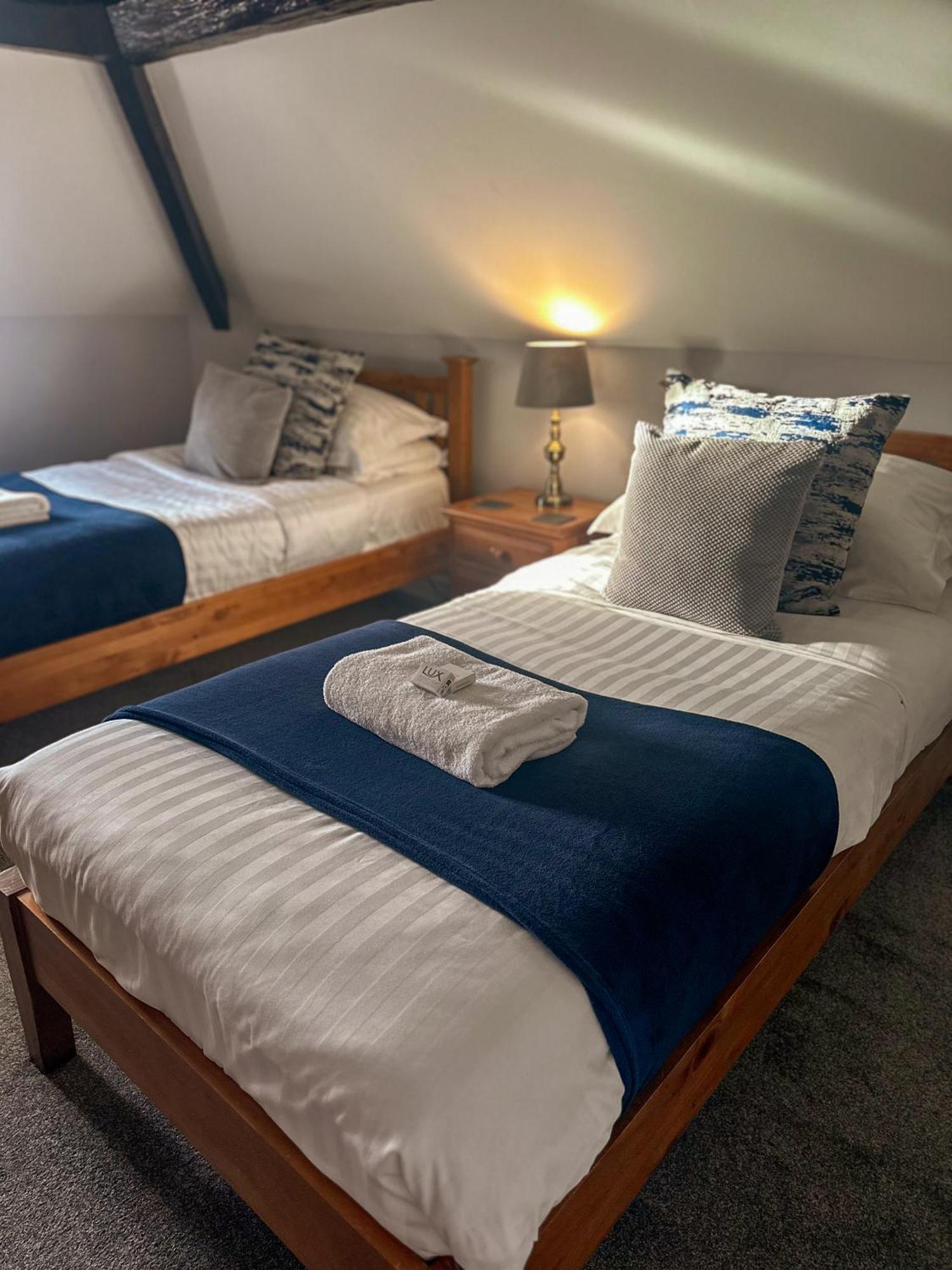 The Corbet Arms Hotel Uffington  Ruang foto