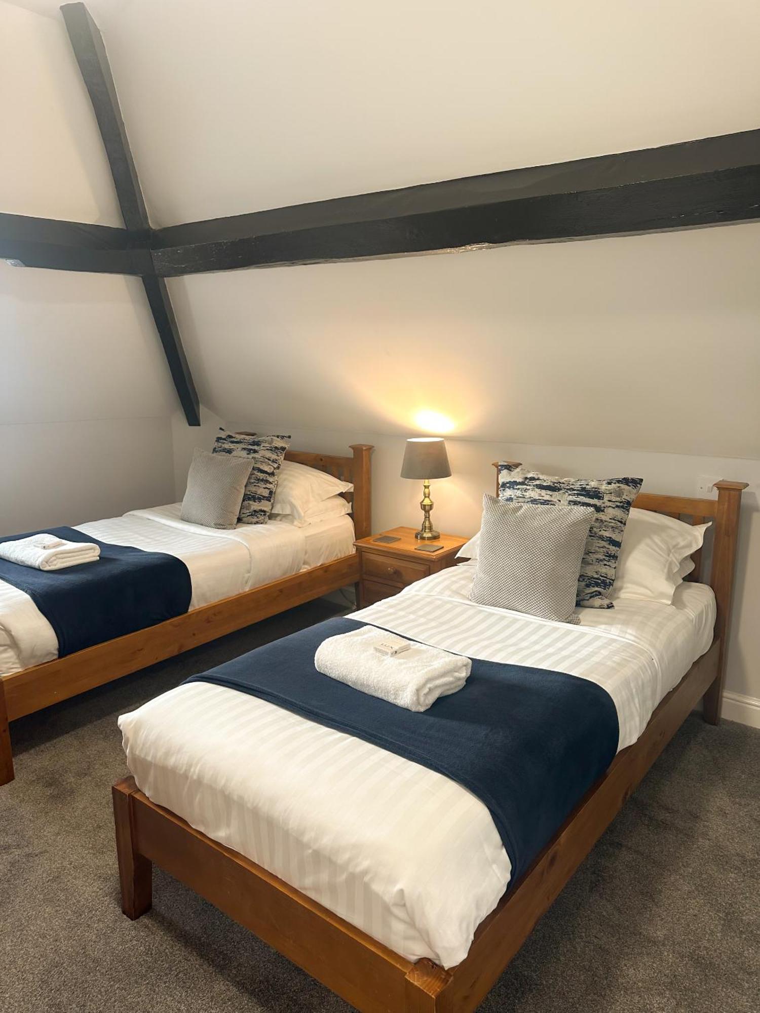 The Corbet Arms Hotel Uffington  Ruang foto