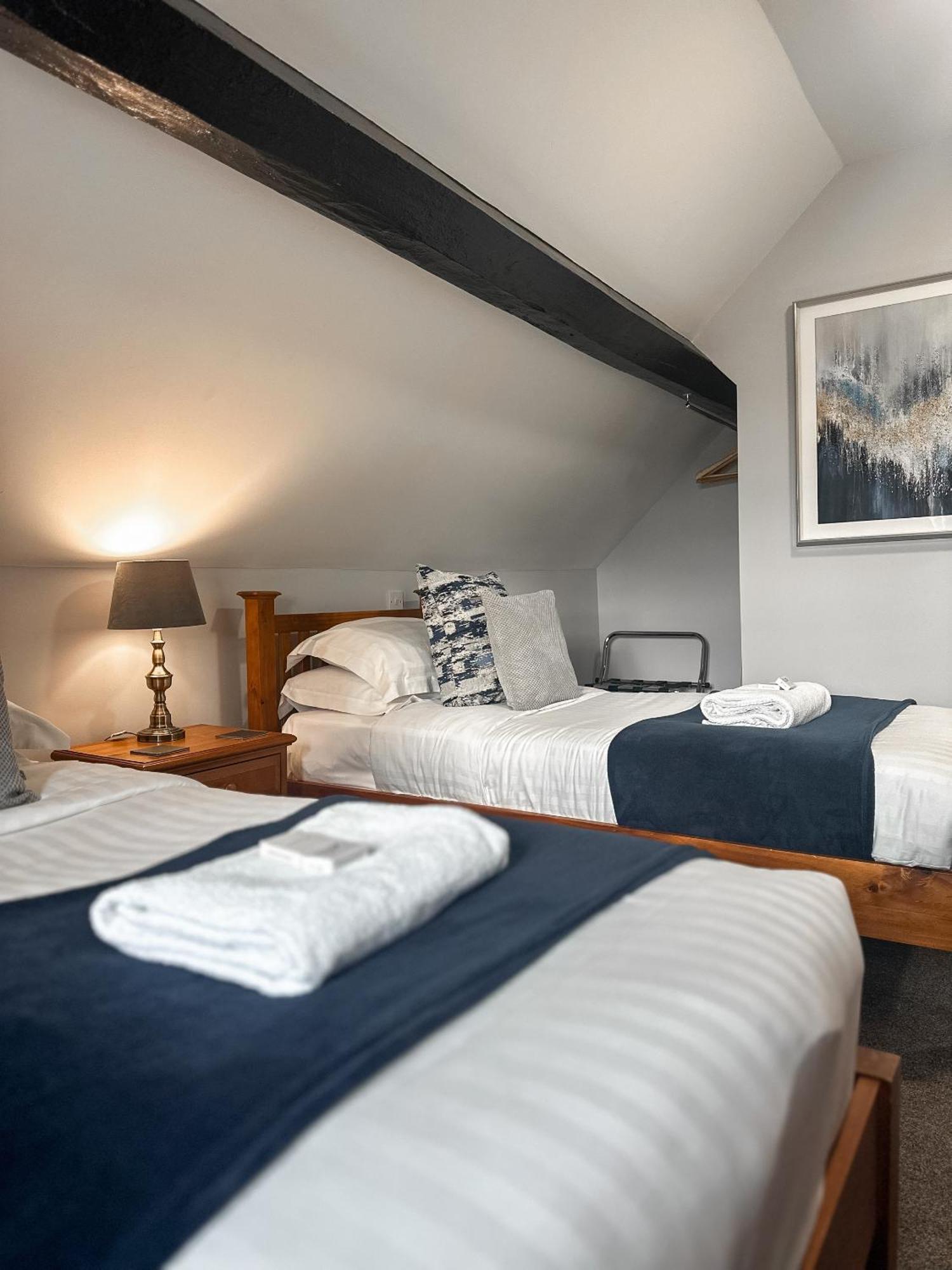 The Corbet Arms Hotel Uffington  Ruang foto
