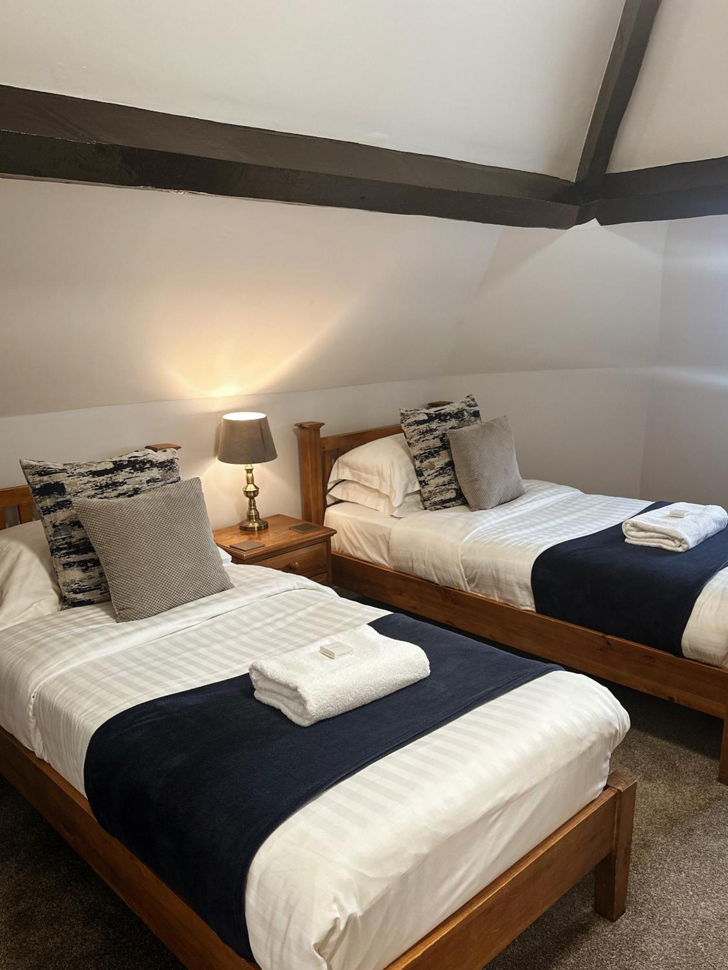 The Corbet Arms Hotel Uffington  Ruang foto